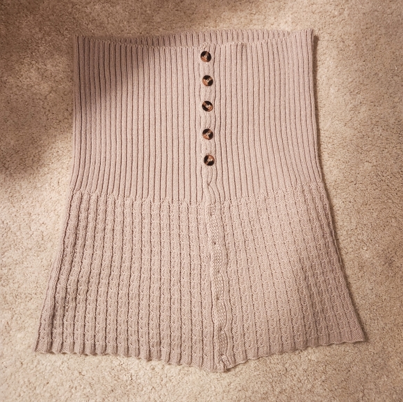 Knit neck/ bum warmer - Picture 2 of 5